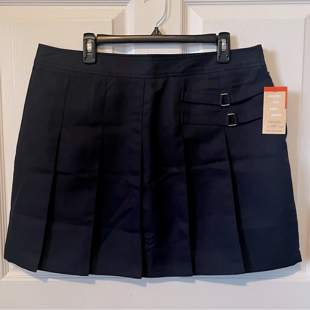 NWT 16 Black French Toast Two Tab Pleated Skirt School Uniform w/ Buckle Details